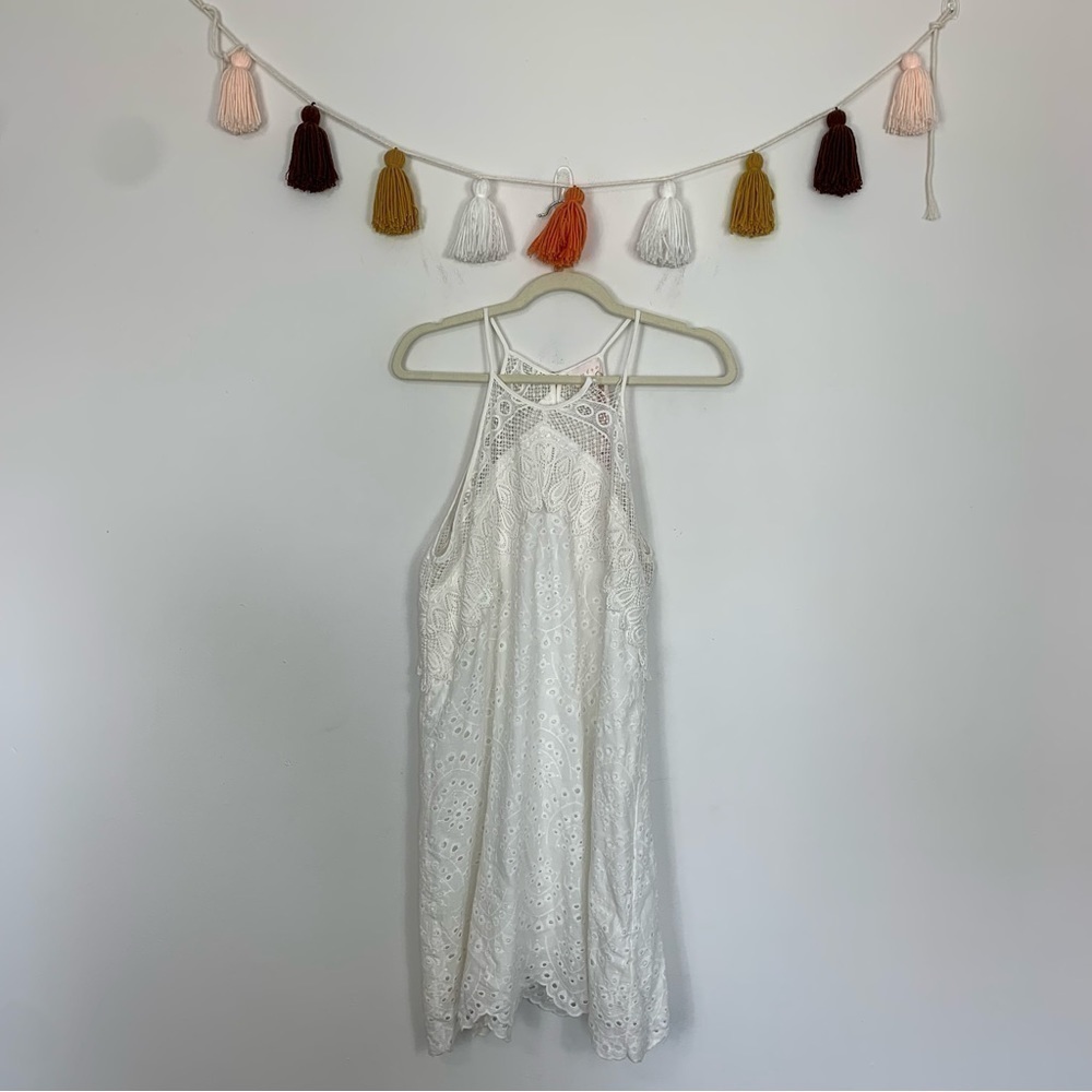 Entro Eyelet Embroidery Scallop Trim Halter Neck White Dress Size Medium